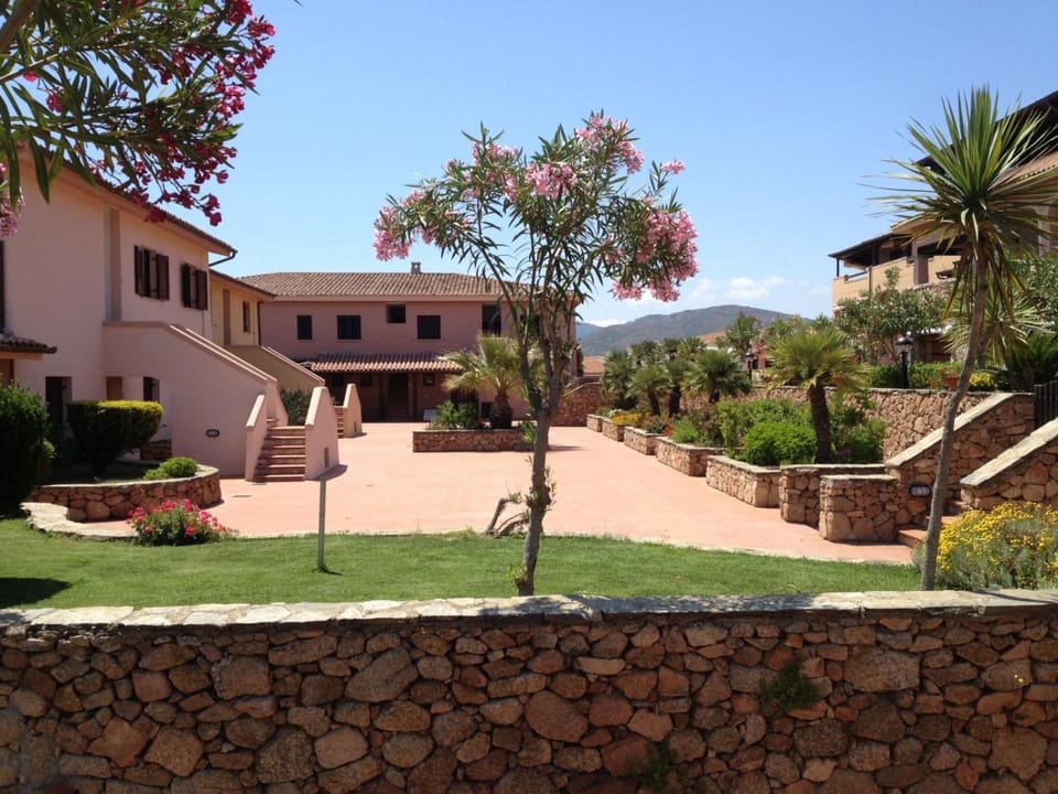 Trilocale Corallo 300 mt spiaggia Apartment in Sardinia