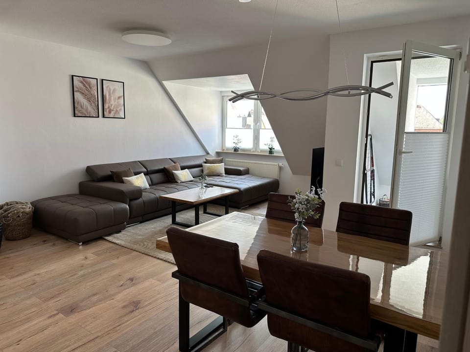 Living room, Dining area