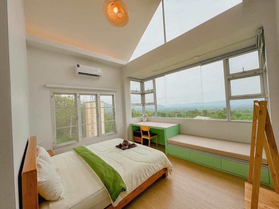 Bed, Natural landscape, Photo of the whole room, Bedroom, air conditioner
