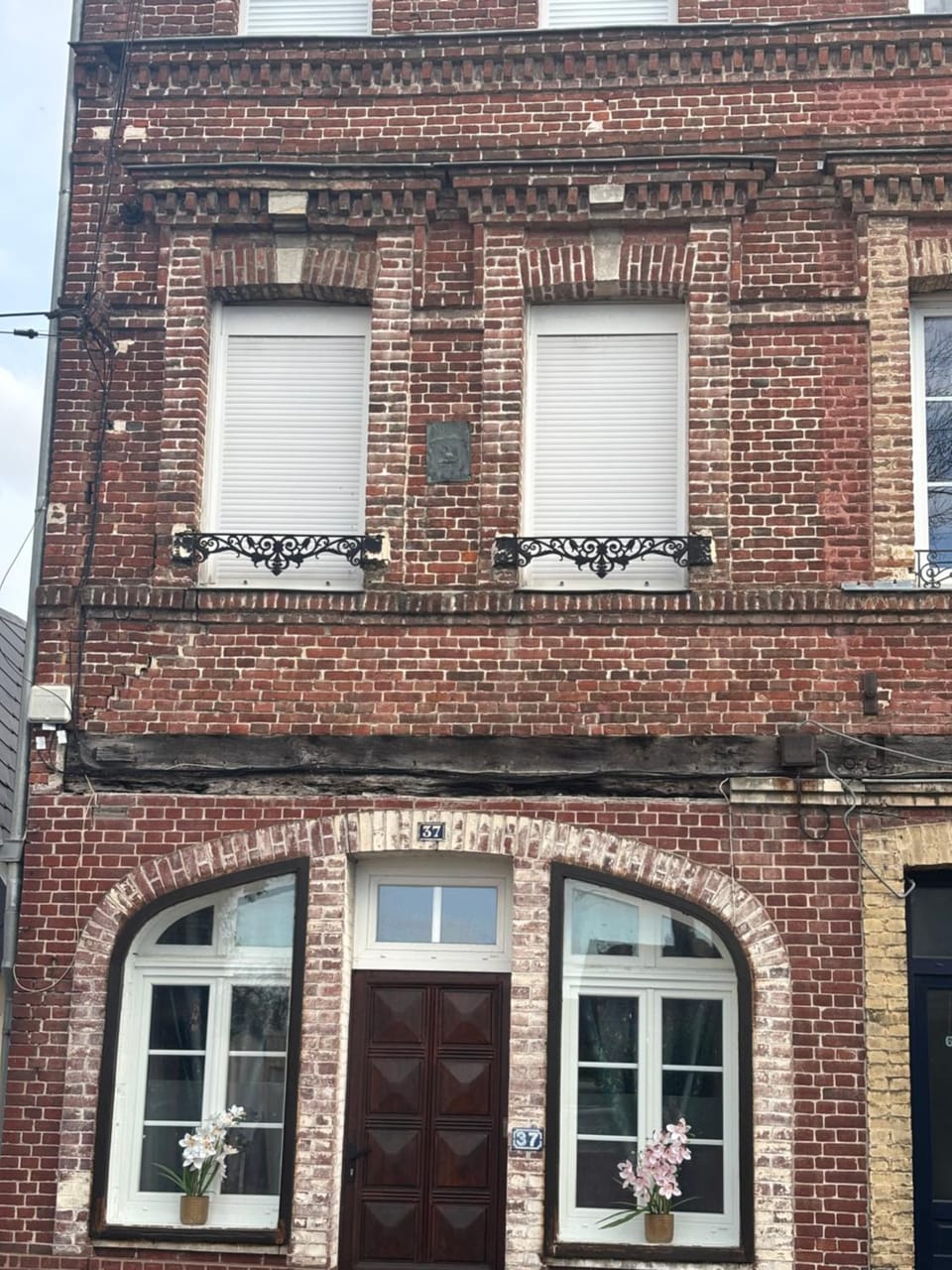 Facade/entrance