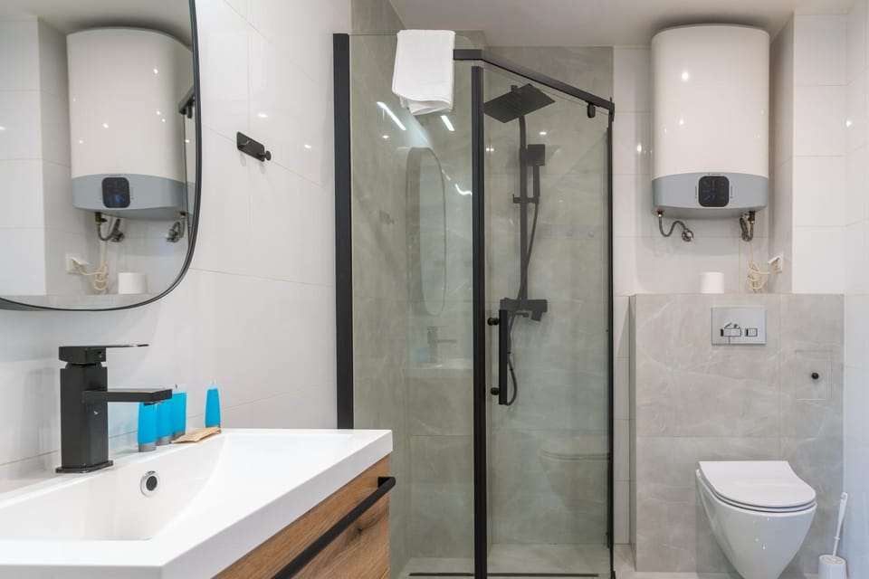 Shower, Toilet, Bathroom