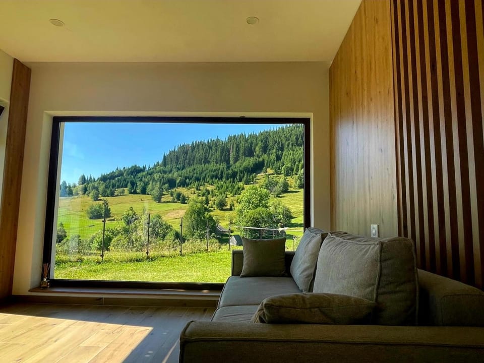 Vila Chalet Modern Poiana Vladesei Villa in Cluj County