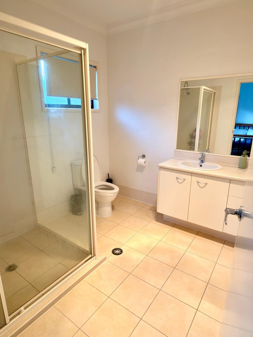 Shower, Bathroom, towels