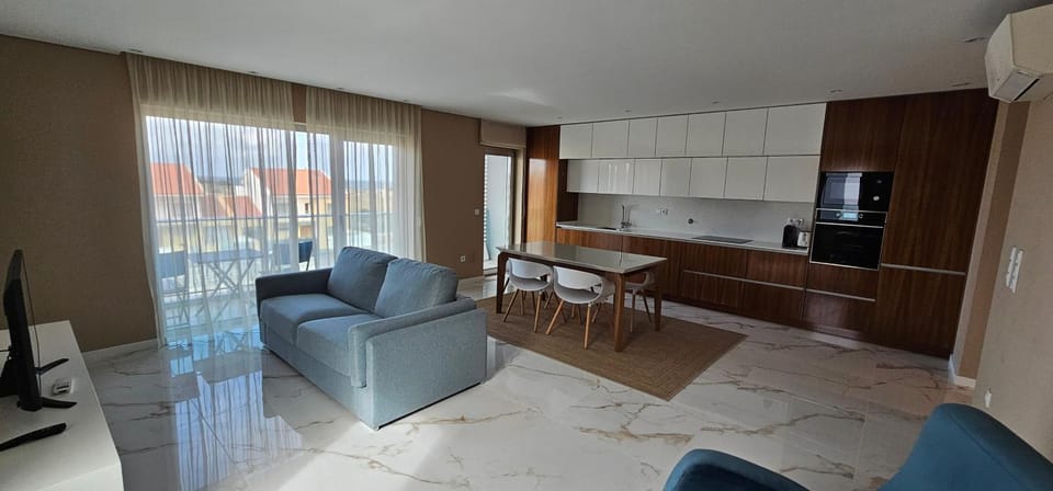Surf & Luxury Apartment in Santarém District, Portugal