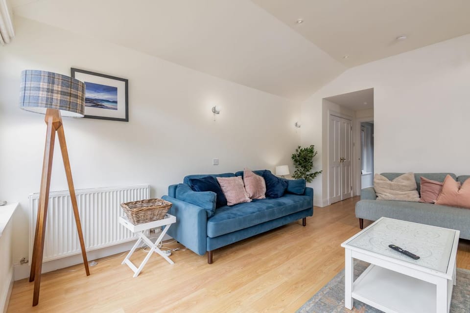 Communal lounge/ TV room, Living room