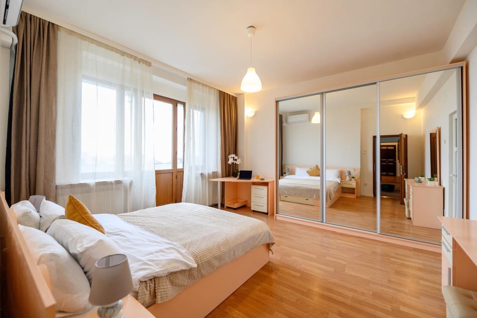 Bed, Bedroom, towels, wardrobe