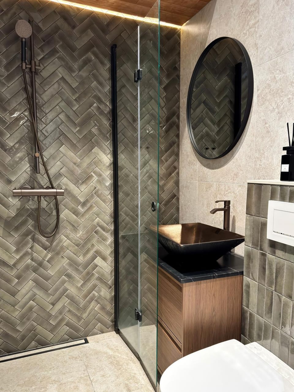 Shower, Bathroom