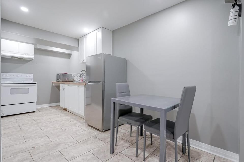 Renovated 2 Bedroom Basement Apartment Near 401 and Amenities Apartment in Bowmanville
