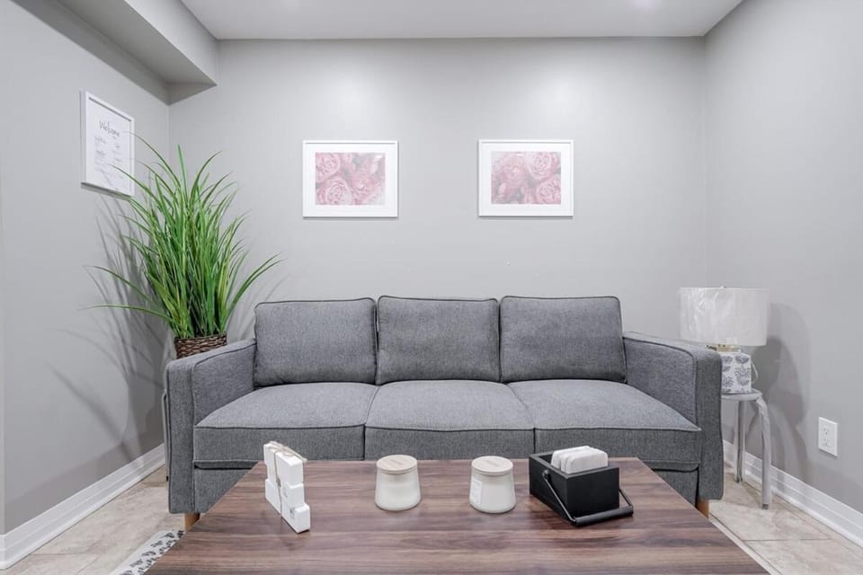Renovated 2 Bedroom Basement Apartment Near 401 and Amenities Apartment in Bowmanville