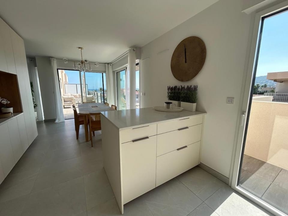 Les Voiles Blanches 133 By Avecoeur Apartment in Antibes