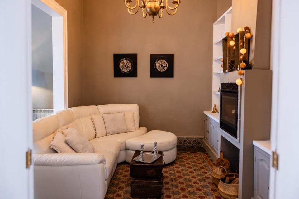 Communal lounge/ TV room, Living room