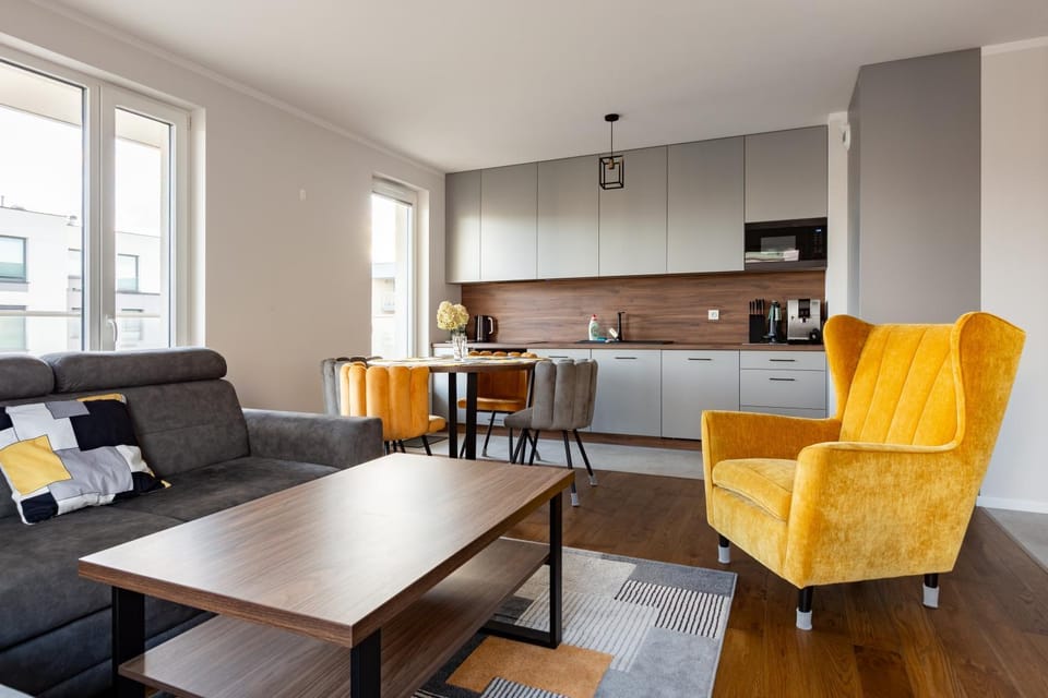 Kitchen or kitchenette, Living room, Seating area, Dining area, stove