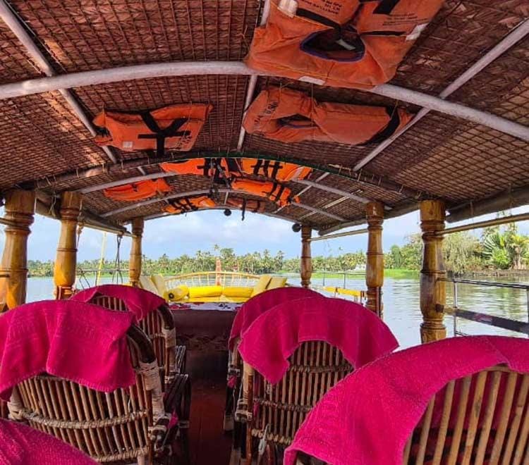 bookshikara-keerthi Bed and Breakfast in Alappuzha