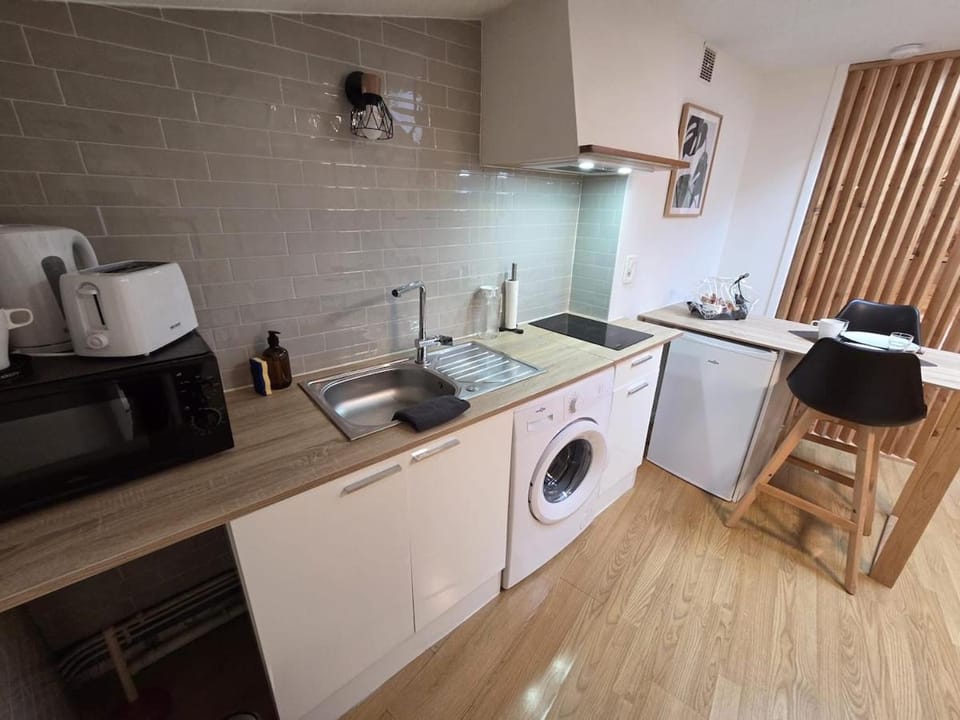 Le Pumba - large studio avec Wi-Fi Apartment in Nouvelle-Aquitaine
