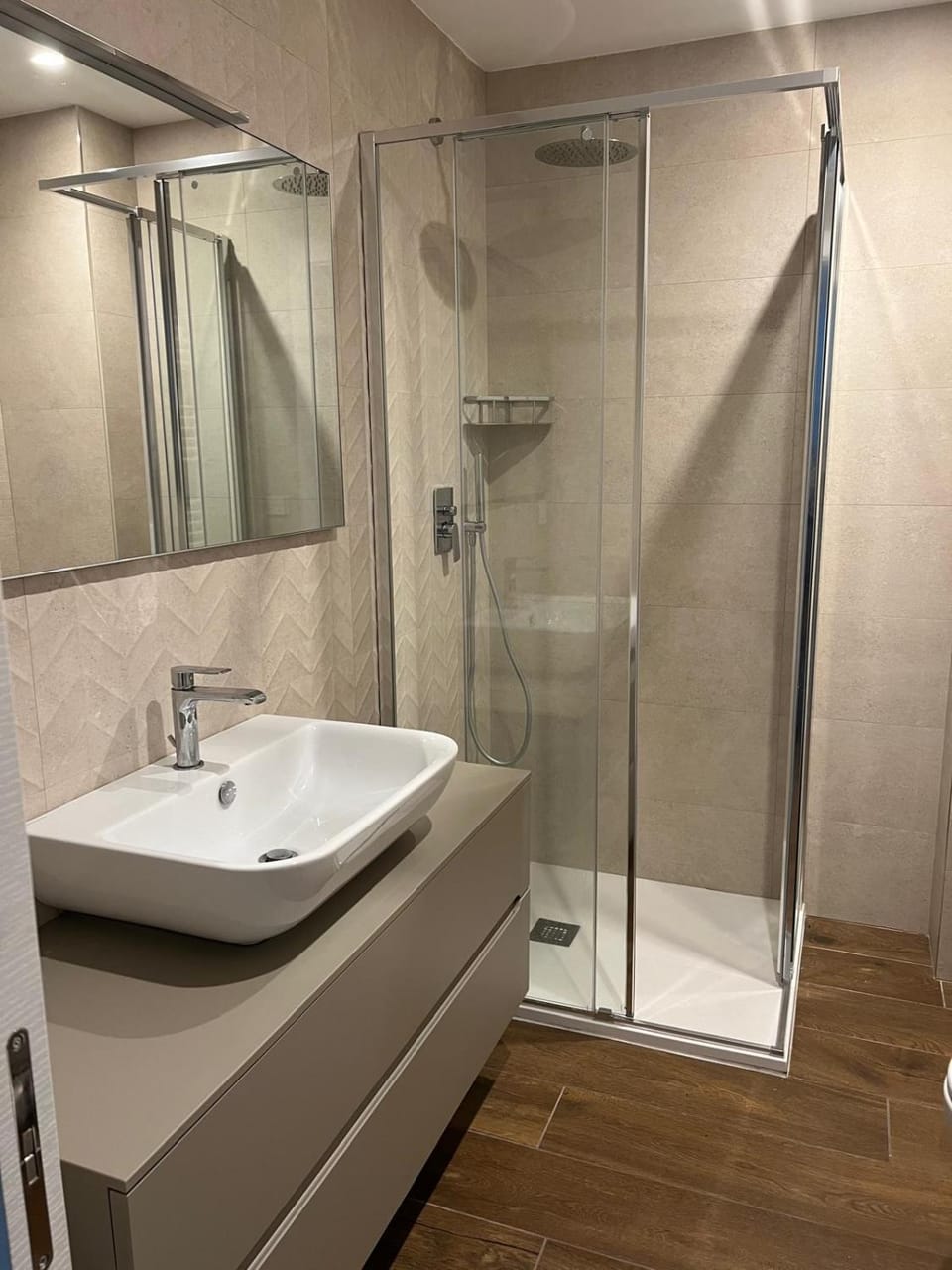 Shower, Bathroom, towels