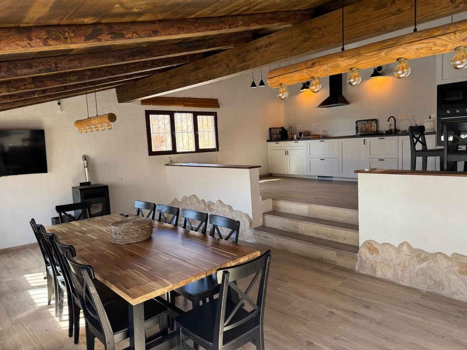 Communal lounge/ TV room, Kitchen or kitchenette, Dining area