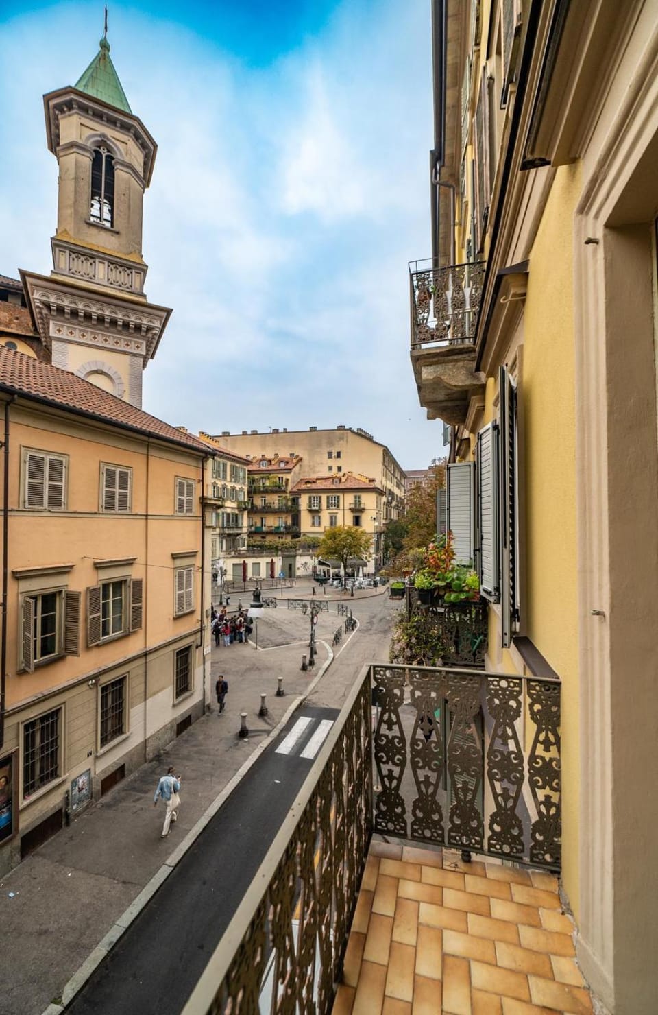 Neighbourhood, Street view