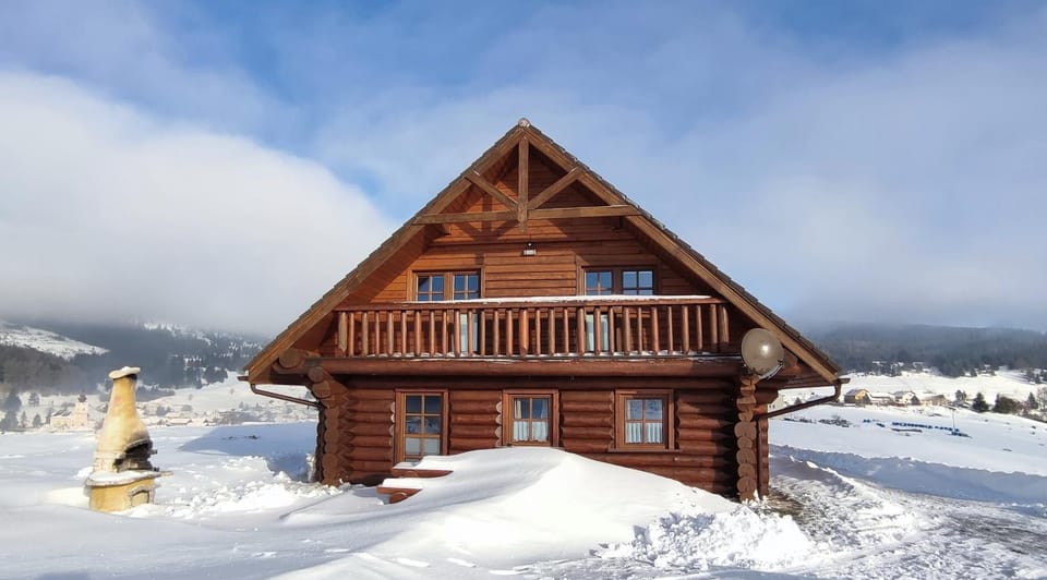 Property building, Day, Winter