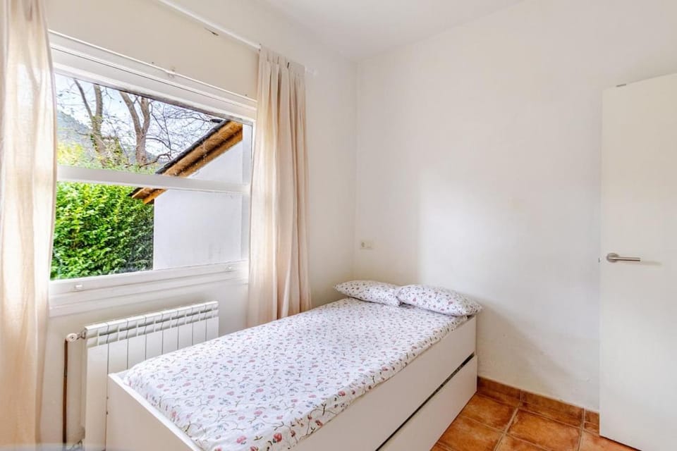 Casa con Jardín Enorme y Vistas Espectaculares Cerca de Pechon House in Western coast of Cantabria