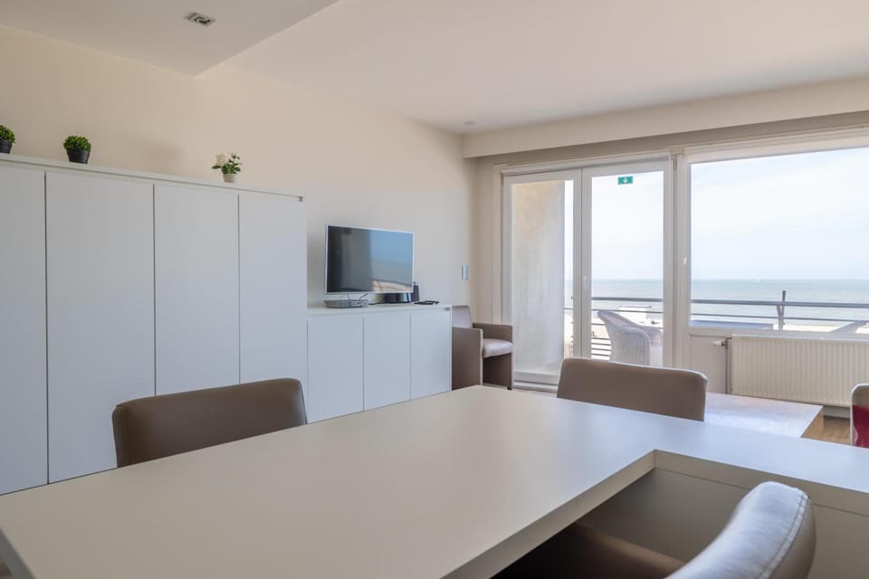 Living room, Evening entertainment, Sea view