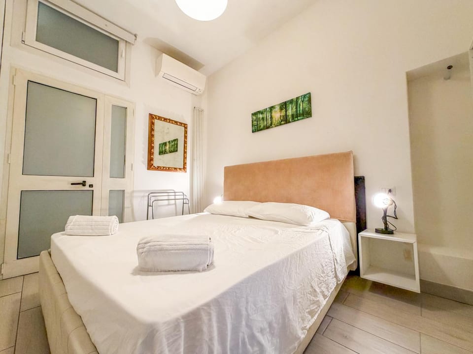 Modern apartment-Porta Venezia Apartment in Milan