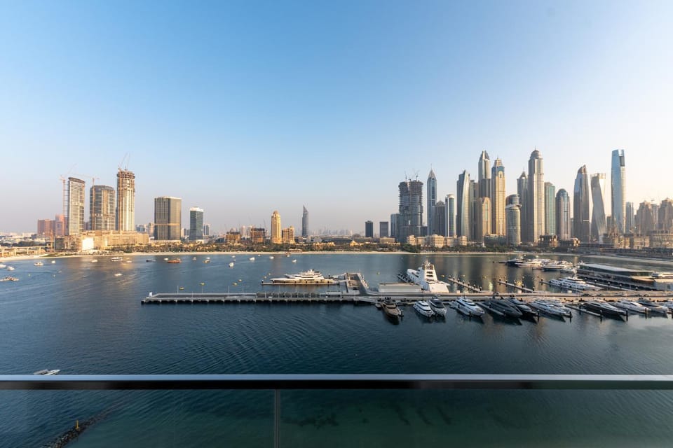 Palace Beach Residence 2, Emaar Beachfront - Mint Stay Apartment in Dubai