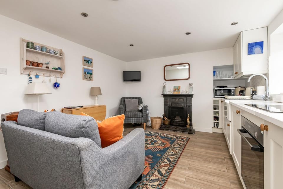 Communal lounge/ TV room, Living room