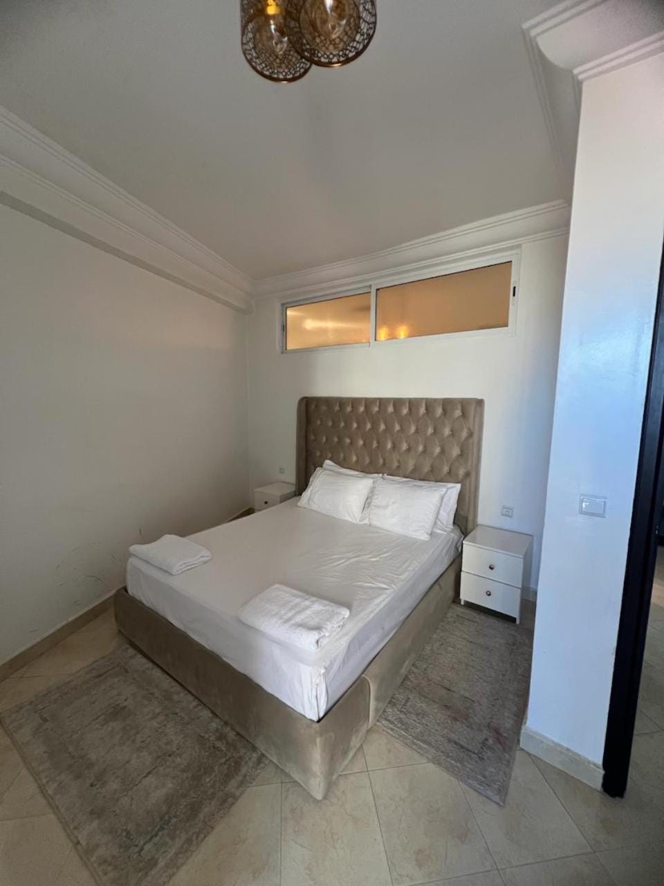 Tanger 3 appartement familly 2 min Gare TGV cournich Apartment in Tangier