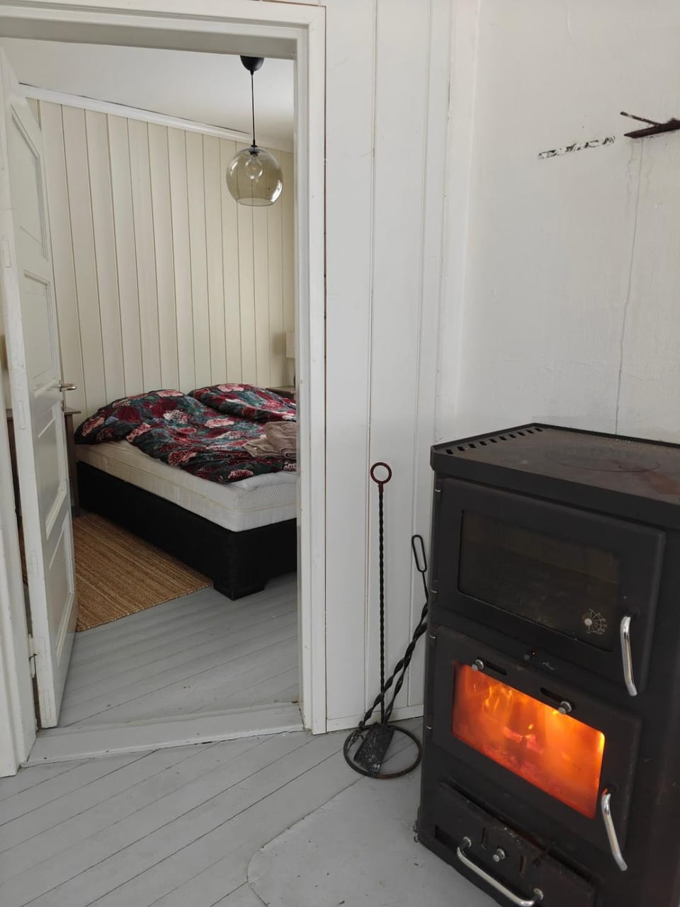 Villa Hattara - a cottage on the shore of a rapid Villa in Uusimaa