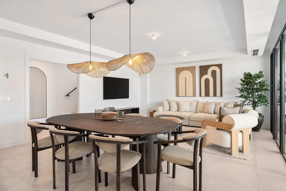 Communal lounge/ TV room, Living room, Seating area, Dining area