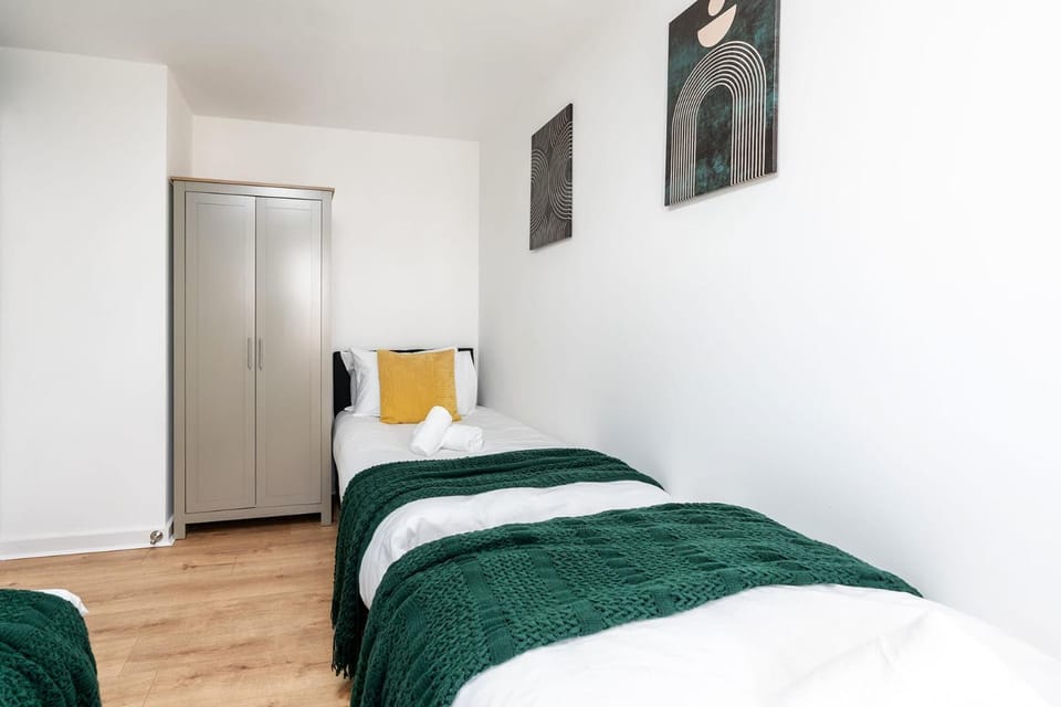 Bed, Bedroom, wardrobe