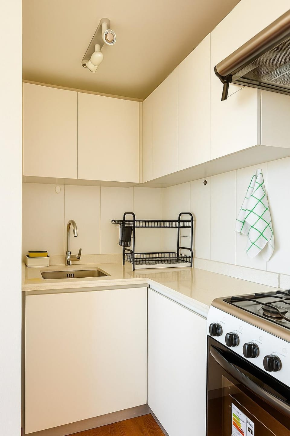 Modern apartment steps from Parque Arauco mall Apartment in Providencia