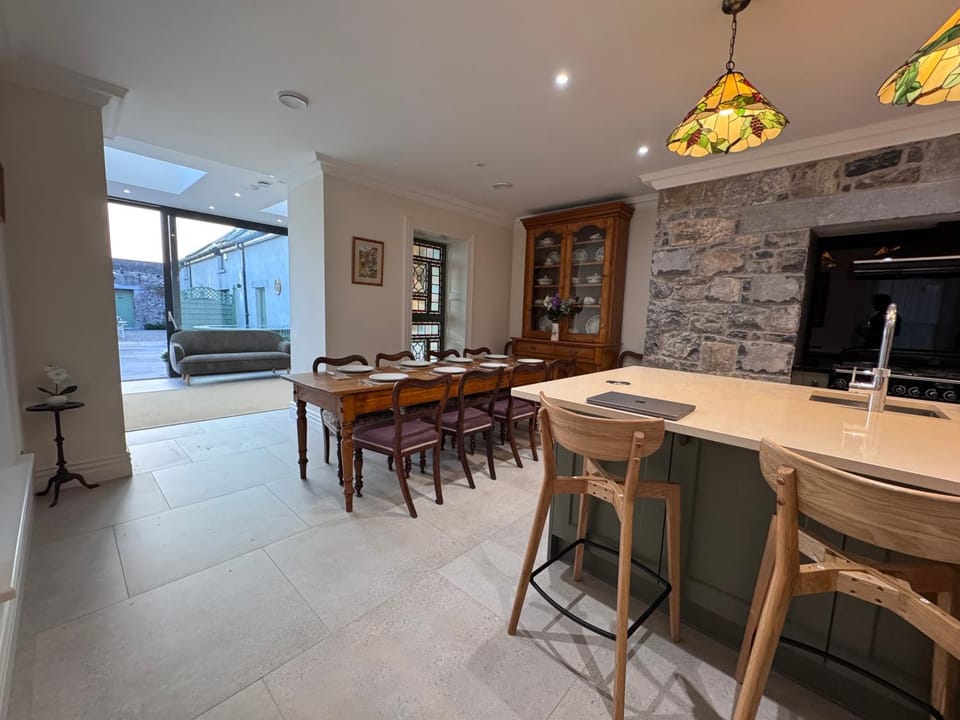 Kitchen or kitchenette, kitchen