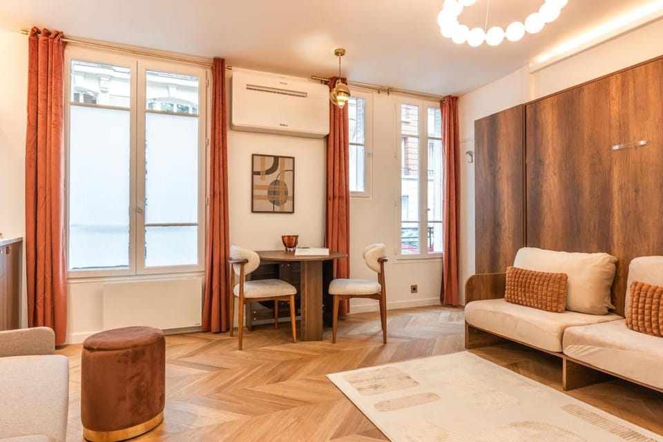 CHINE-4 City View Air Conditioner Apartment 4 PAX Apartment in Paris