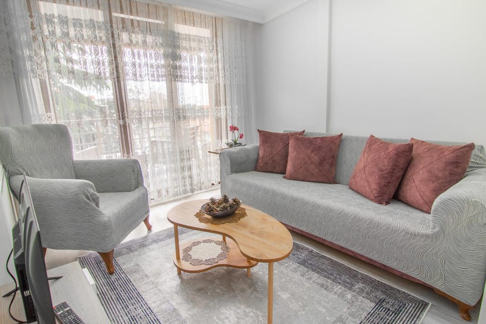 Cozy 1BR & Sofabed with Two Inviting Balconies Apartment in Istanbul