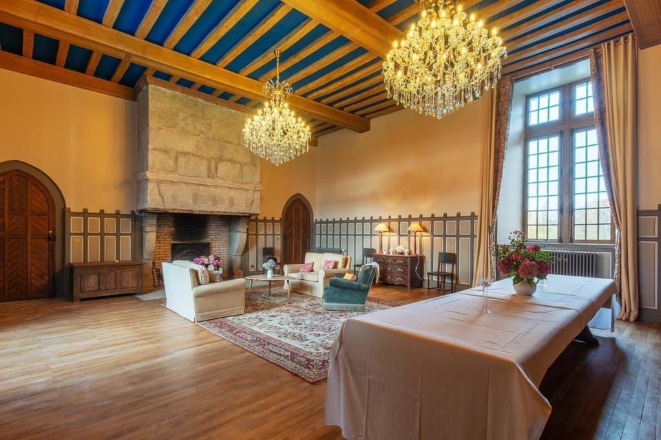 Living room, Seating area
