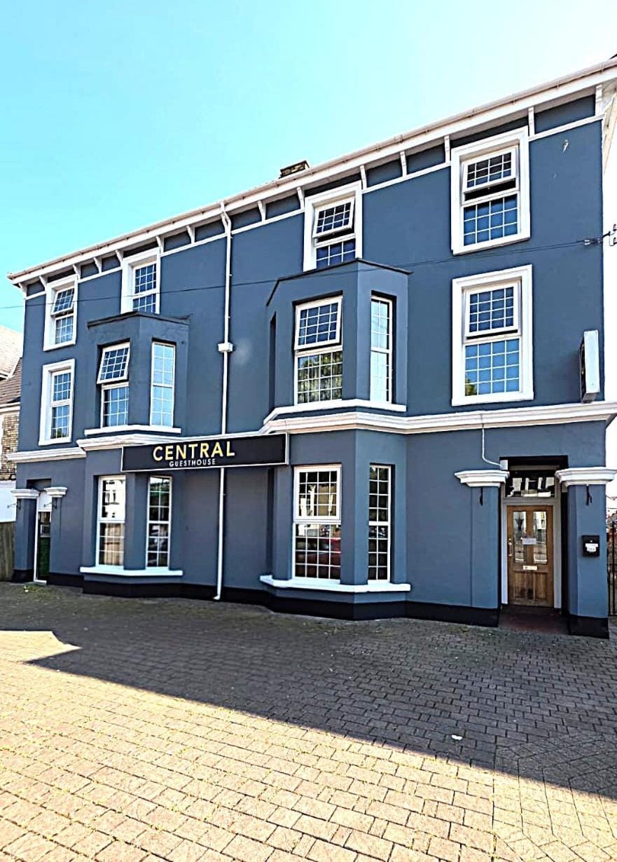 Central Guest House Bed and Breakfast in Newport