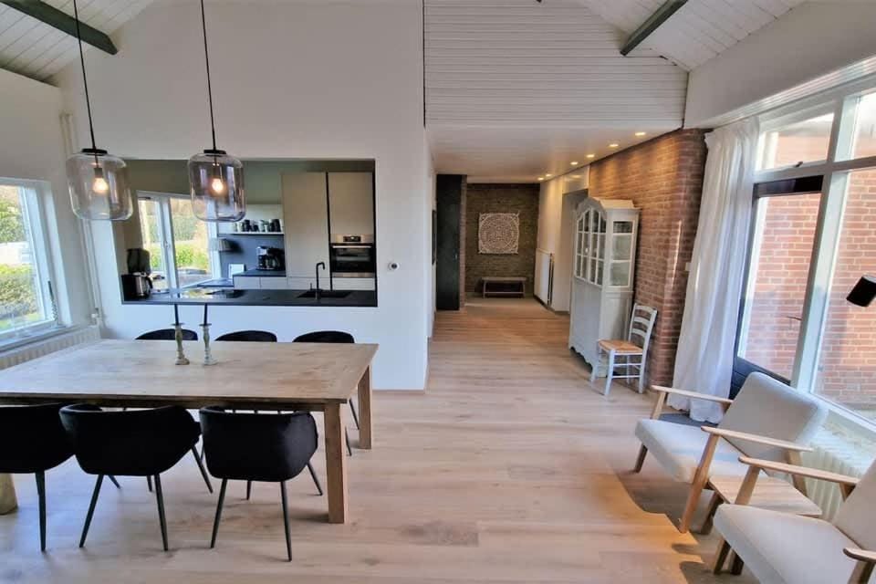 Hello Zeeland - Jhr de Casembrootplein 18 House in Domburg