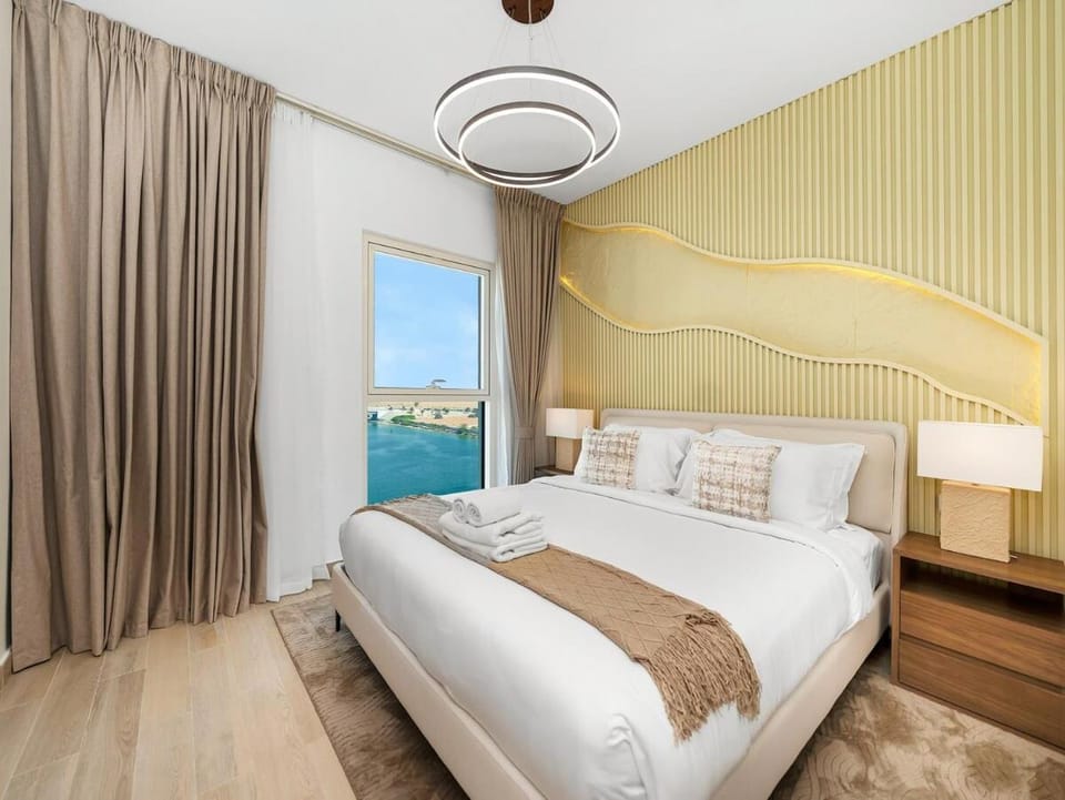 Elite Nest - Luxurious 4BR with PS5 Room, 1 min to F1, Ferrari World & SeaWorld Apartment in Abu Dhabi