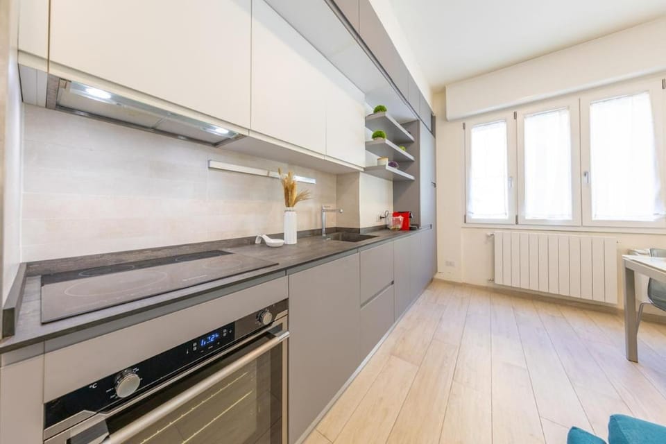 Elegant 1bdr apartment in the center, 5 min from the Duomo Apartment in Milan
