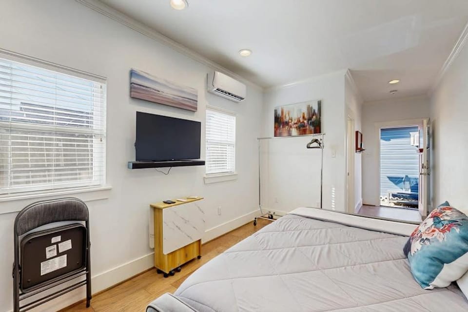 The Nest Studio Getaway Apartment in Houston