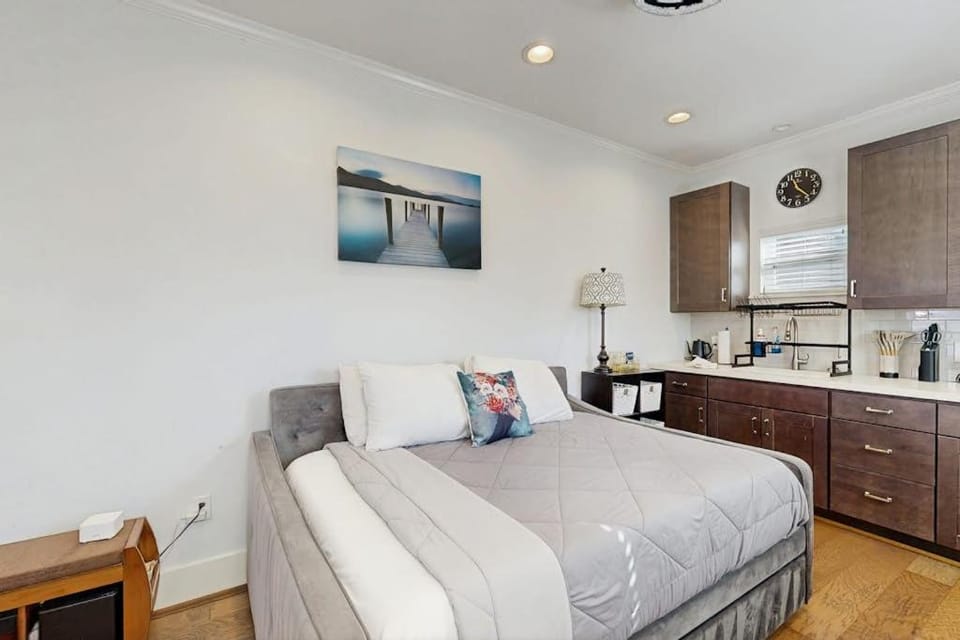 The Nest Studio Getaway Apartment in Houston