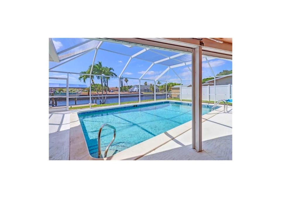 Pool view, River view, Swimming pool