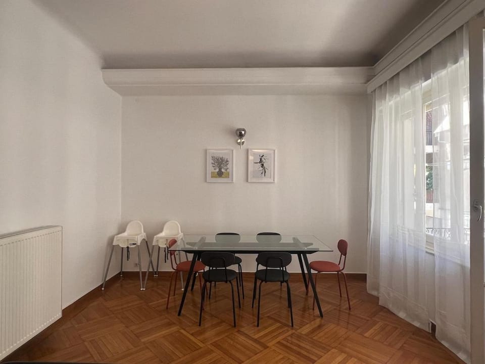 Youthful Dynamic Downtown Living - KefiHome Apartment in Athens
