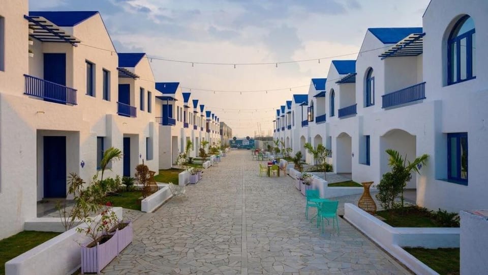 Greece Escape - New Heaven Gold - Villa In Surat Villa in Gujarat