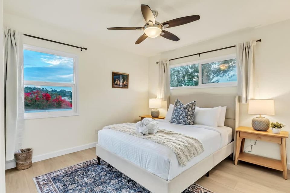 Newly Furnished 3BR 1BA - Spa - AC - Large Backyard House in San Diego