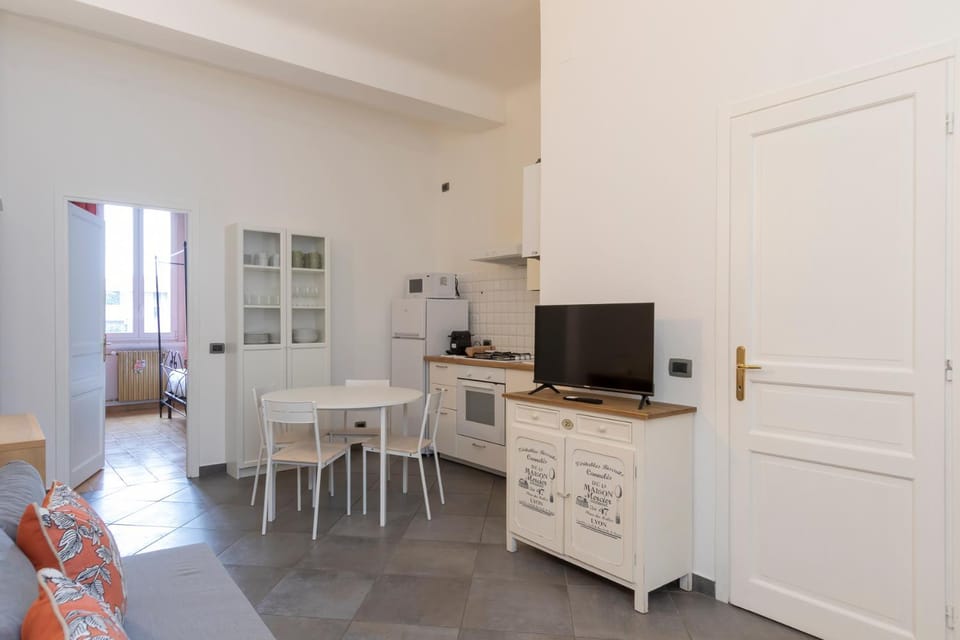 TV and multimedia, Kitchen or kitchenette