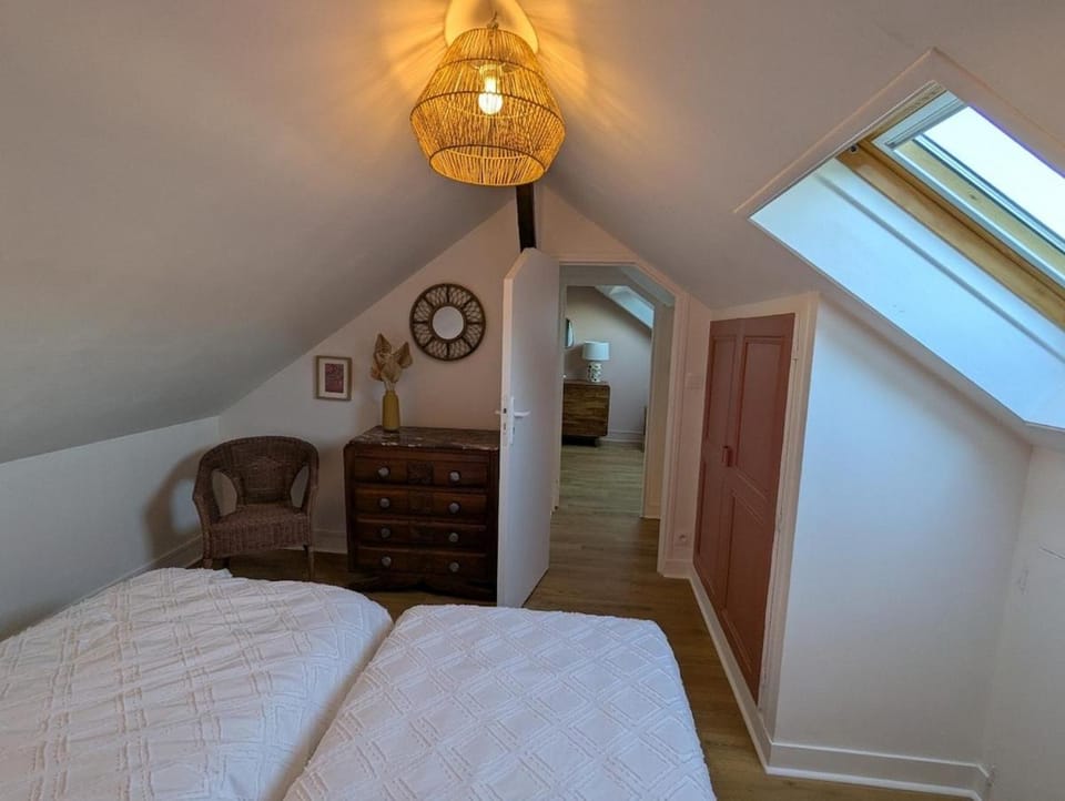 Bed, Bedroom, wardrobe