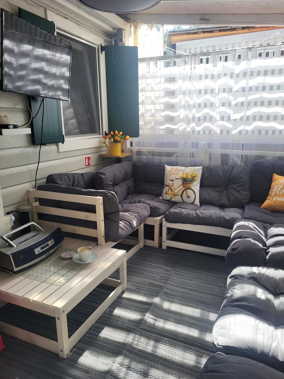 Patio, TV and multimedia, Balcony/Terrace, Seating area
