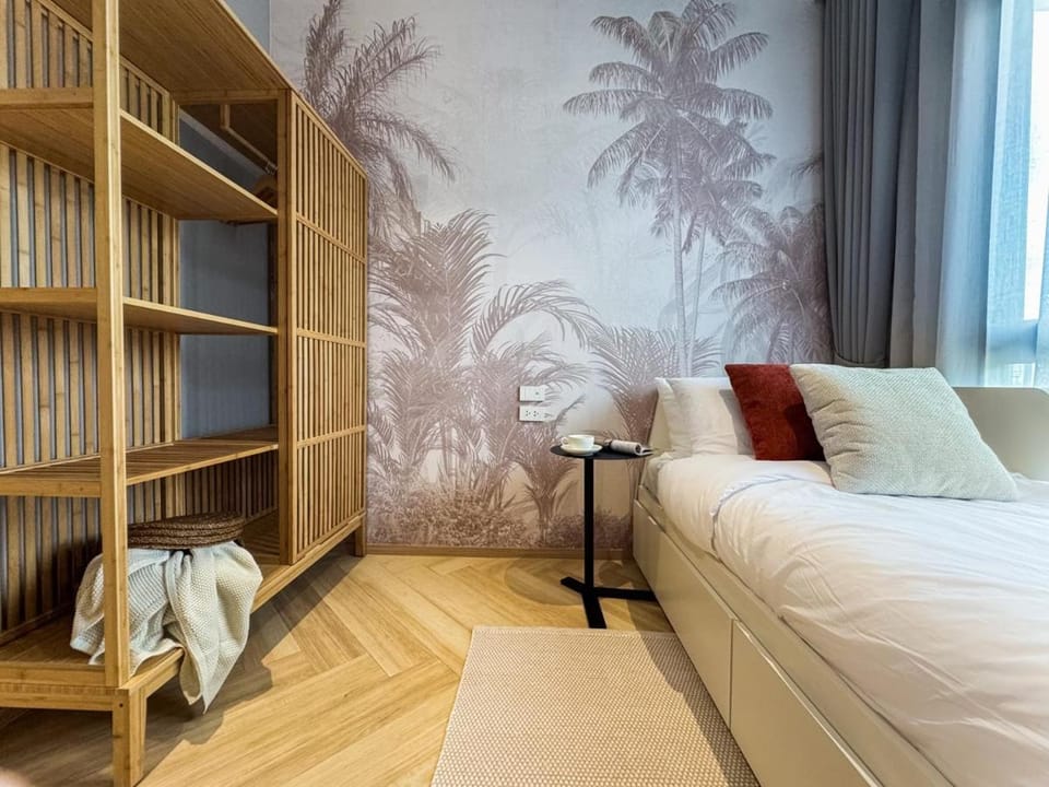 Family Title Legendary 2Bdr Bang Tao Apartment in Choeng Thale